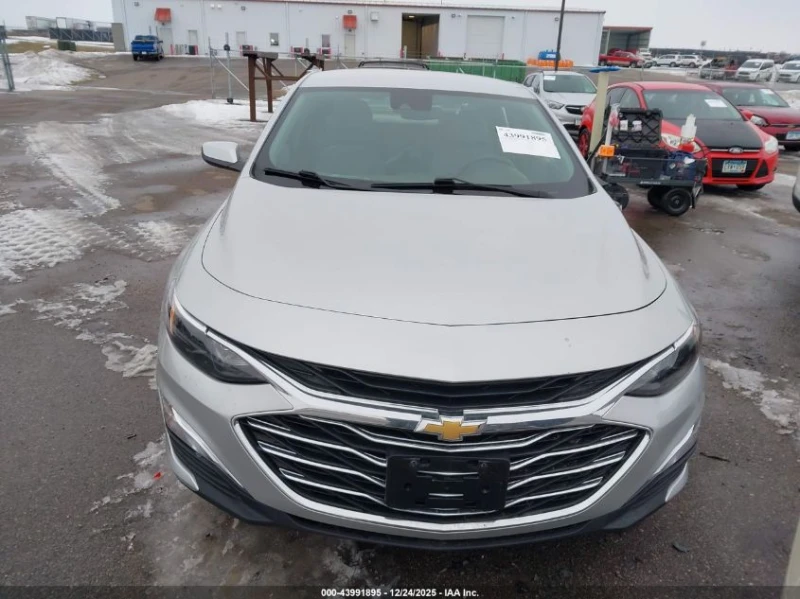 Chevrolet Malibu 1.5l Fwd 1Fl, снимка 12 - Автомобили и джипове - 53597916