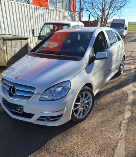 Mercedes-Benz B 160, снимка 1 - Автомобили и джипове - 47078862