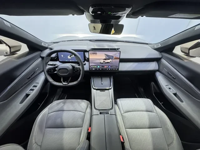 LynkCo 08  LYNK&CO 08 EM-P 1.5T 163HP  PHEV  | Mobile.bg � ����������� 2