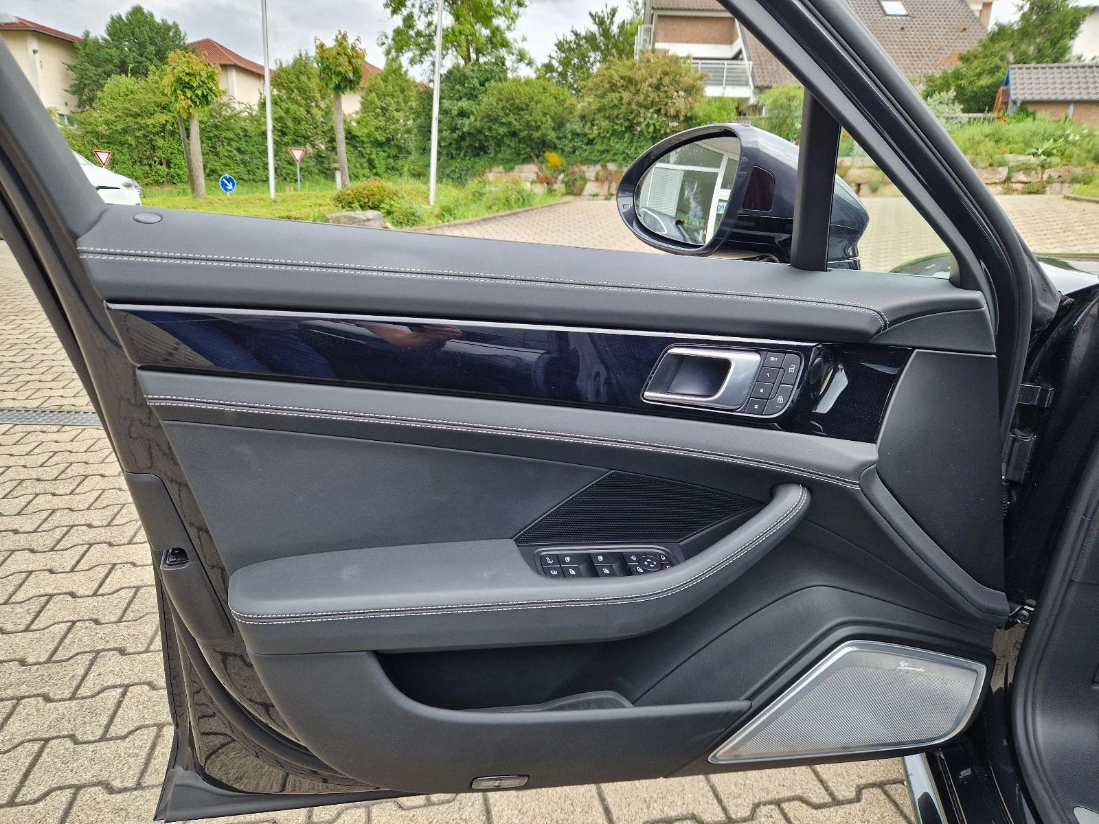 Porsche Panamera 4S E-HYBRID/560HP/BURMESTER/360/HUD/AMBI/262vpr | Mobile.bg   14