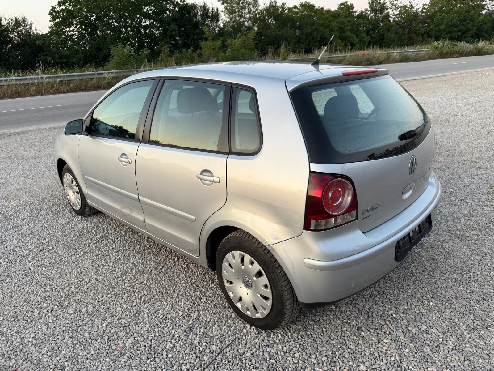 VW Polo 1.2 I КЛИМА - изображение 9