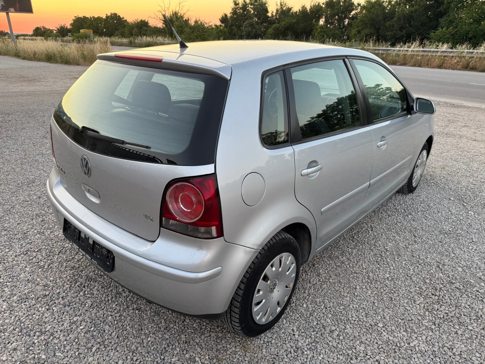 VW Polo 1.2 I КЛИМА - изображение 5