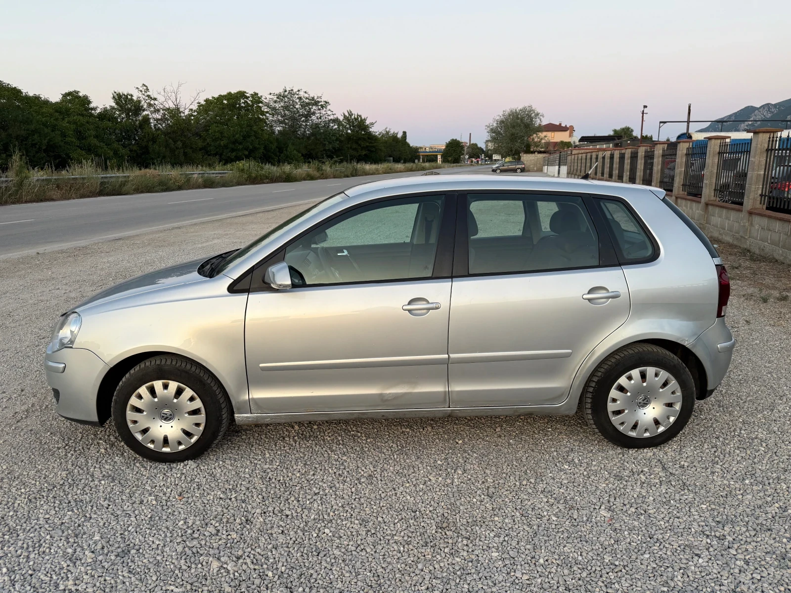 VW Polo 1.2 I КЛИМА - изображение 8