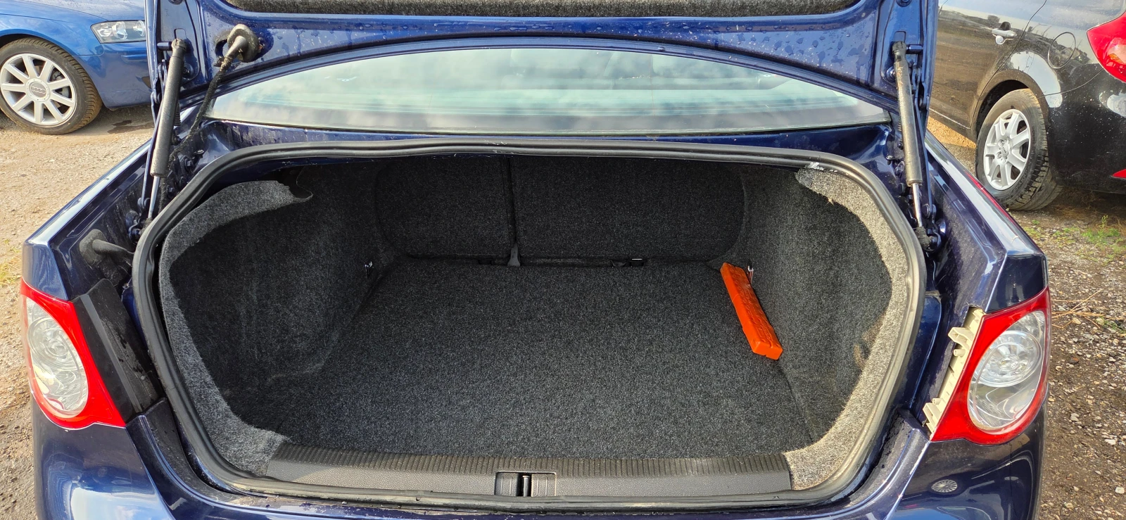 VW Jetta 1.6 СТАРИЯ МОТОР - изображение 6