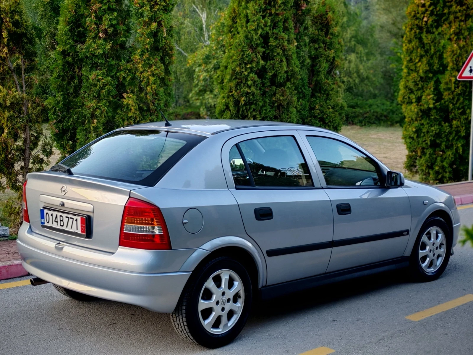 Opel Astra 1.6MI(84)* АВТОМАТИК* SELECTION-EDITION* НОВ ВНОС  - изображение 7