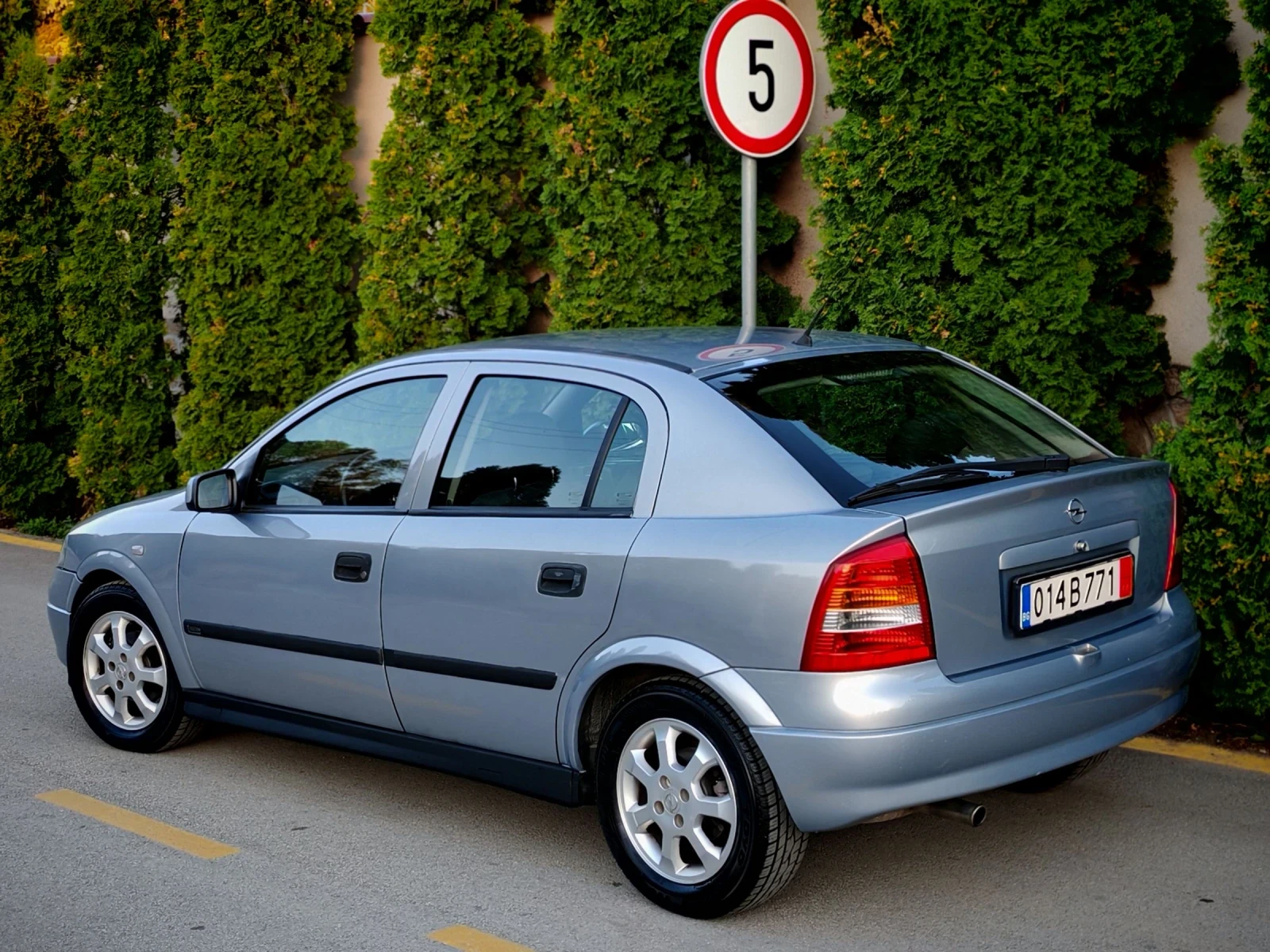 Opel Astra 1.6MI(84)* АВТОМАТИК* SELECTION-EDITION* НОВ ВНОС  - изображение 4