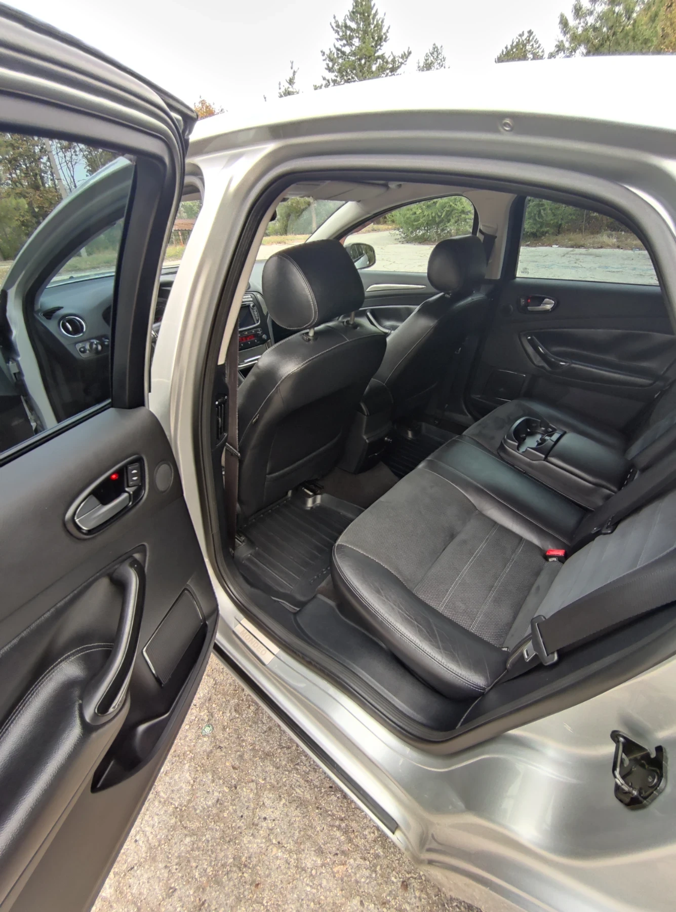 Ford Mondeo  - изображение 8