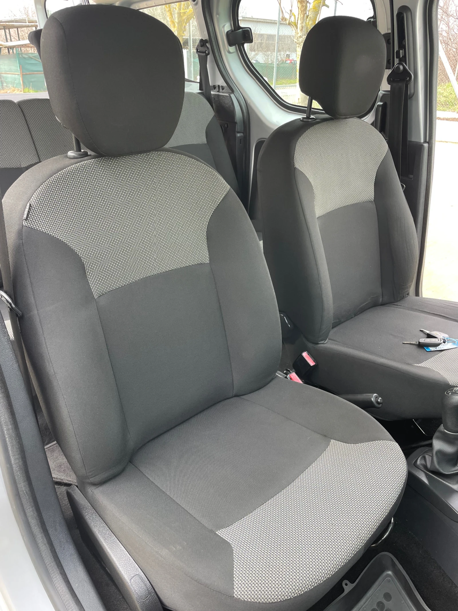 Dacia Dokker 1.6i-102�.�. | Mobile.bg � ����������� 14