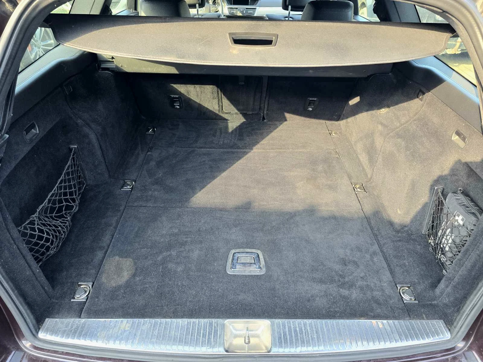 Mercedes-Benz E 250 УНИКАТ/AVANTGARDE/LED, снимка 16 - Автомобили и джипове - 53812022