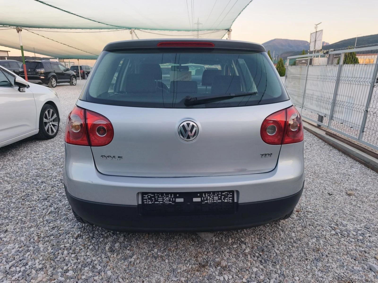 VW Golf 1.9 TDI , снимка 4 - Автомобили и джипове - 55199051