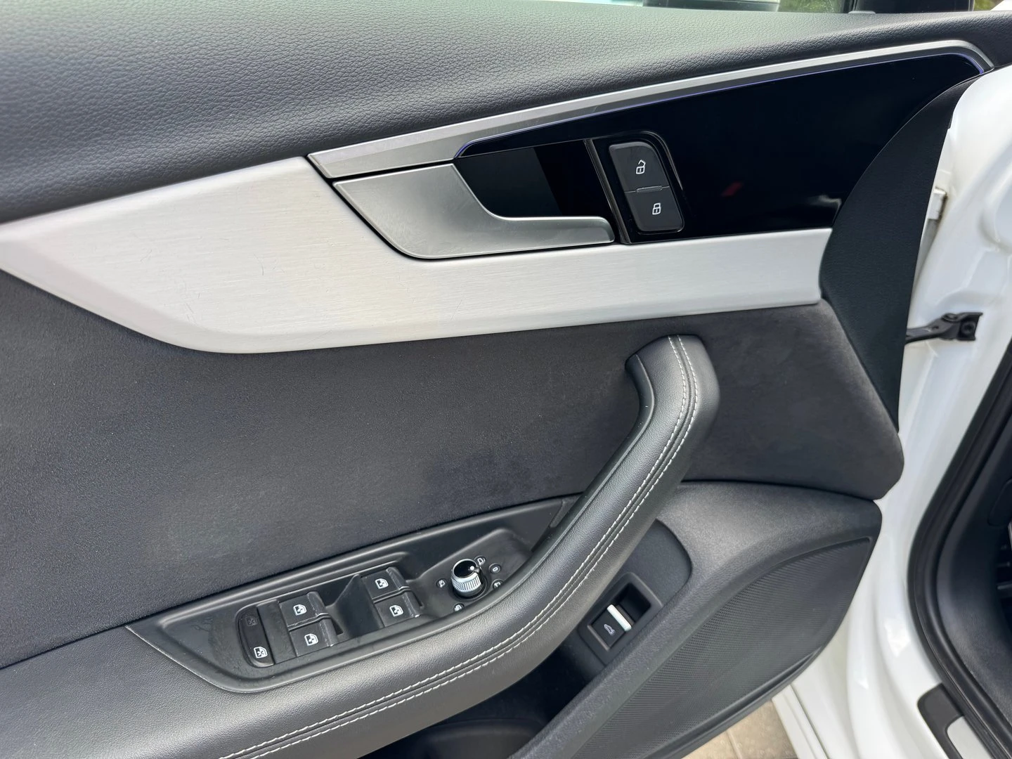Audi A4 | Mobile.bg � ����������� 12