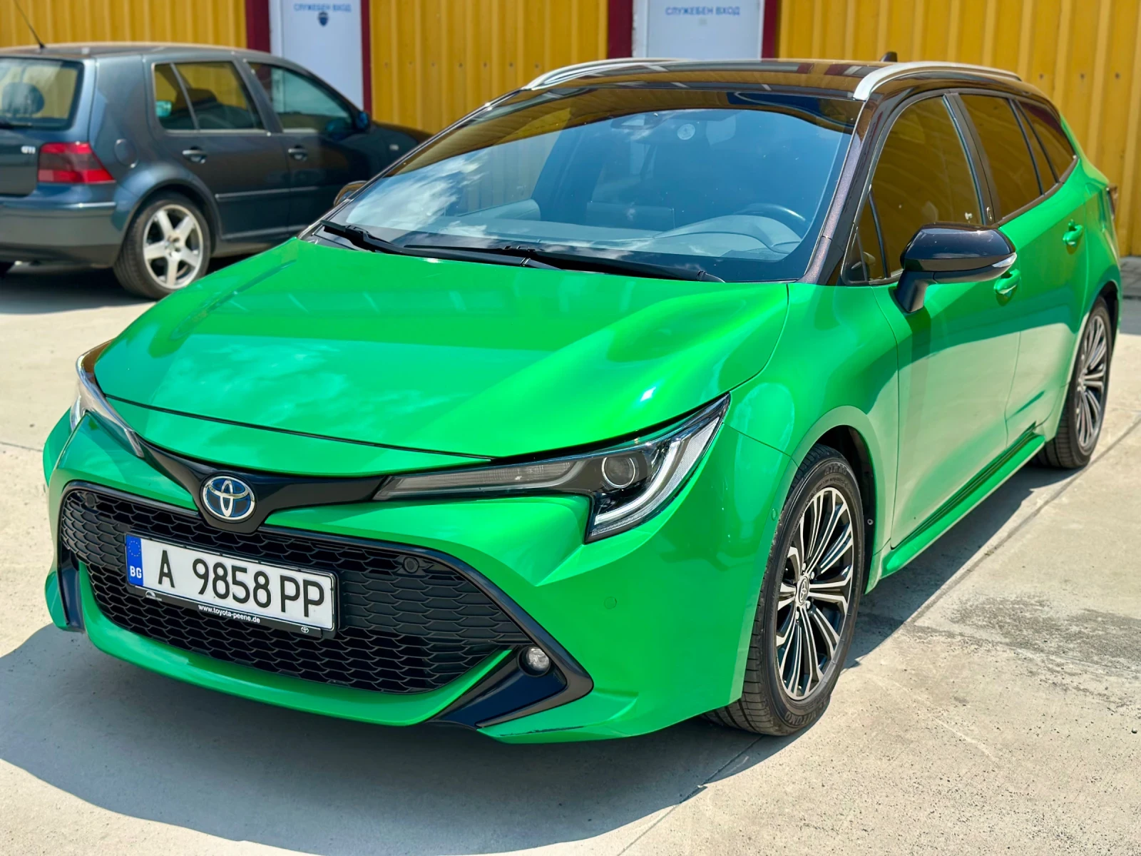 Toyota Corolla TS Executive plus 2.0 184кс, снимка 2 - Автомобили и джипове - 55317052