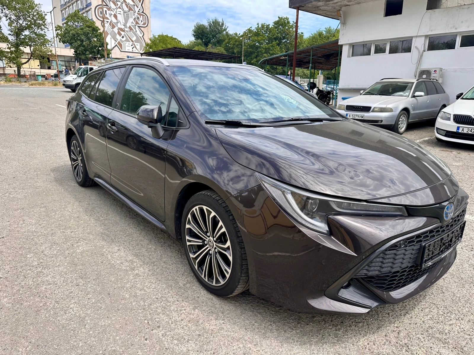 Toyota Corolla TS Executive plus 2.0 184кс, снимка 13 - Автомобили и джипове - 55317052