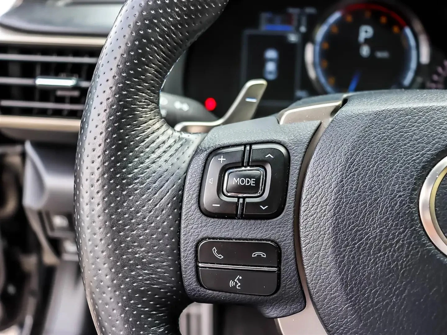 Lexus RC F PERFORMANCE ���� �� �� ���������� | Mobile.bg � ����������� 10