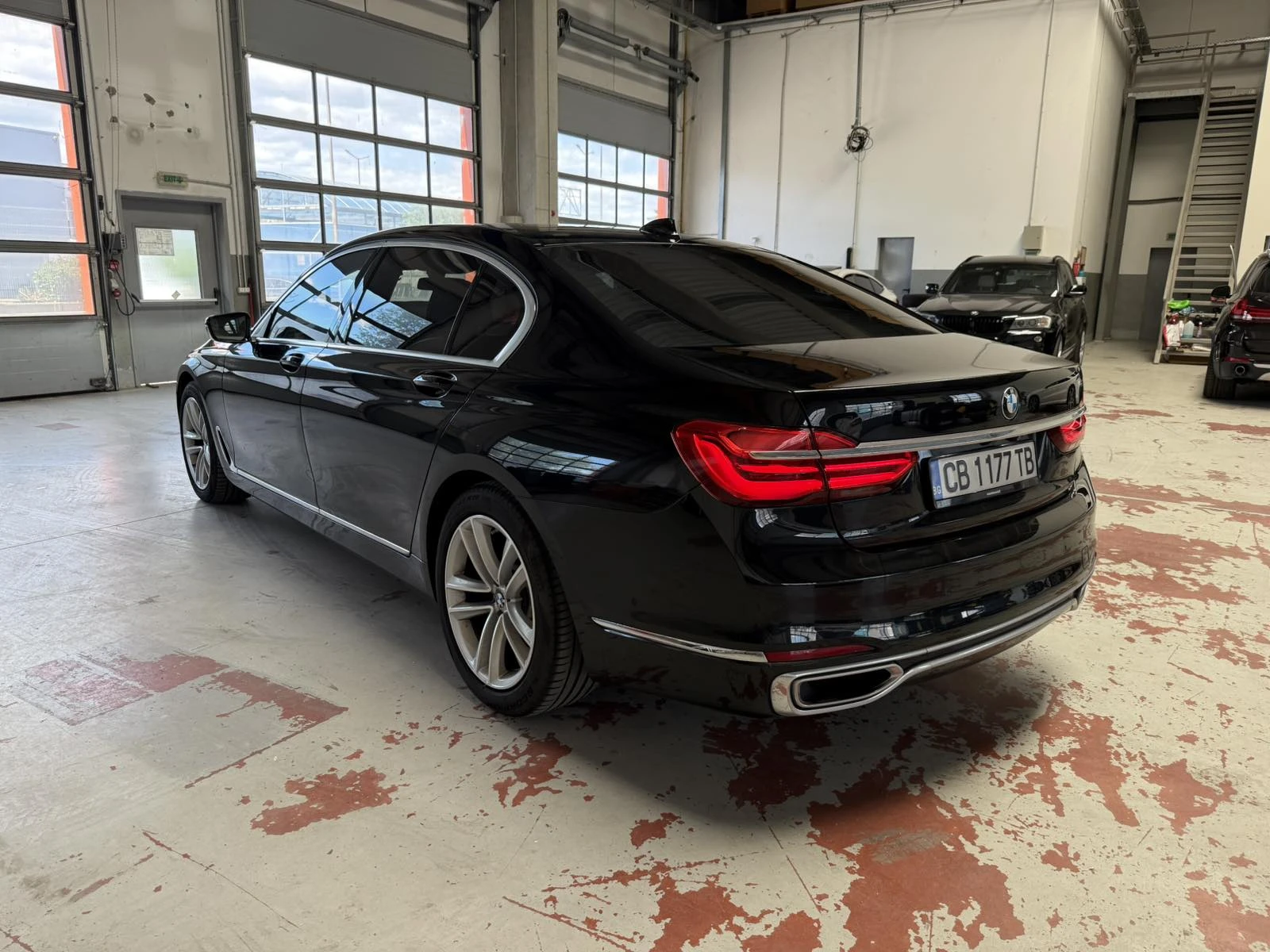 BMW 750 750Ld xDrive Individual* Massage* Laser* B&W   , снимка 2 - Автомобили и джипове - 55612529