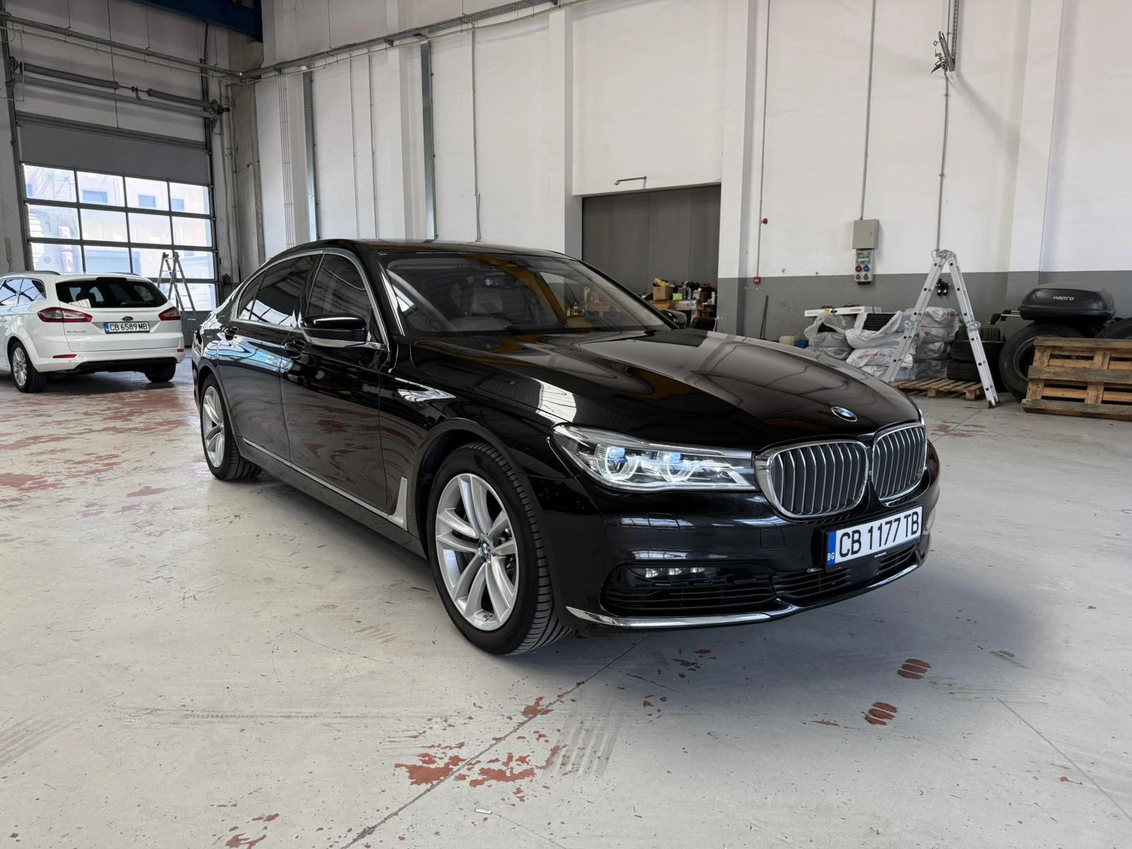 BMW 750 750Ld xDrive Individual* Massage* Laser* B&W   , снимка 4 - Автомобили и джипове - 55612529