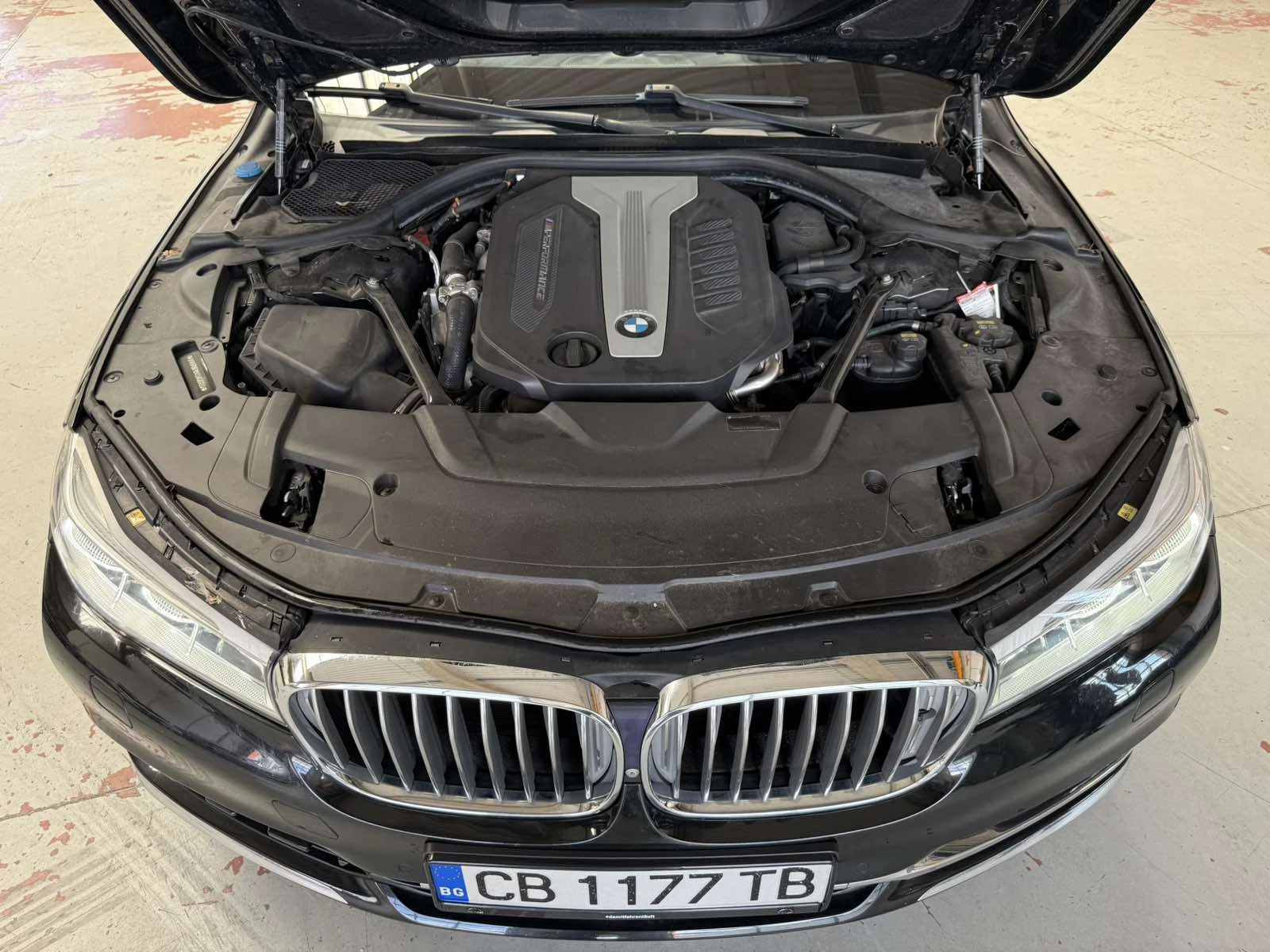 BMW 750 750Ld xDrive Individual* Massage* Laser* B&W   , снимка 5 - Автомобили и джипове - 55612529