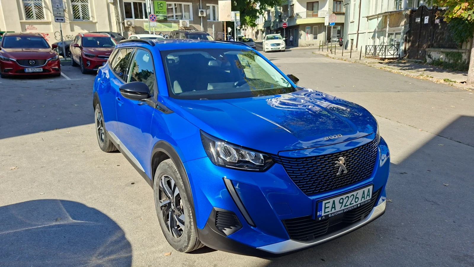 Peugeot 2008 Allure ГАРАНЦИЯ СЕРТИФИКАТ СЕРВИЗНА КНИЖКА ТЕРМОПО, снимка 2 - Автомобили и джипове - 55741306