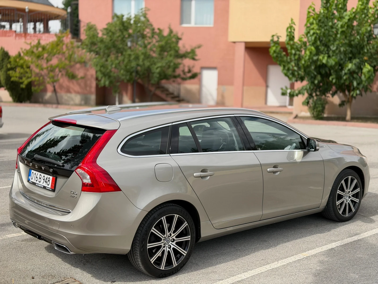 Volvo V60 D6 AWD/Plug-in/���������/Line assist | Mobile.bg � ����������� 5