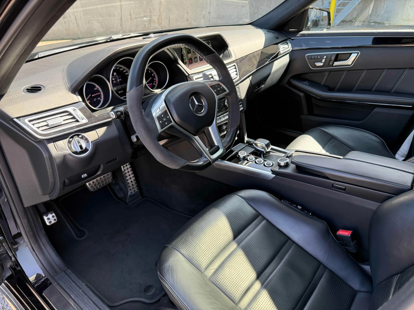 Mercedes-Benz AMG GT C * E 63 S Model* АВТОКРЕДИТ БЕЗ ПЪРВОНАЧАЛНА ВНОСКА, снимка 5 - Автомобили и джипове - 56079695