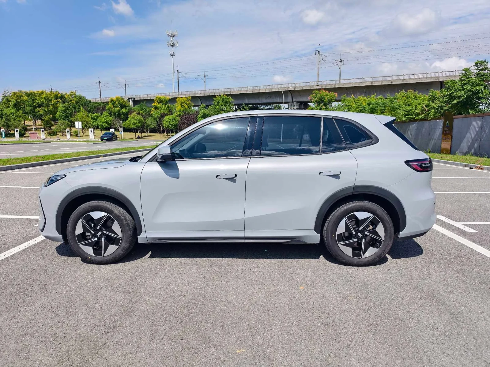 Geely EX5 Geely Galaxy E5 BEV 49.52KWH 440km, снимка 3 - Автомобили и джипове - 56724552
