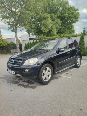 Mercedes-Benz ML 500 Всички екстри за модела, снимка 1
