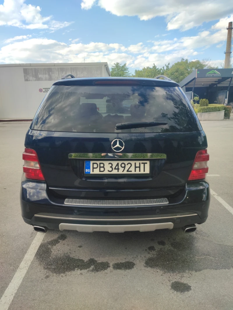 Mercedes-Benz ML 500 Всички екстри за модела, снимка 5 - Автомобили и джипове - 52517743