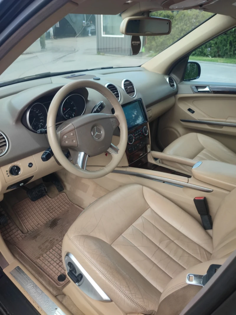 Mercedes-Benz ML 500 Всички екстри за модела, снимка 6 - Автомобили и джипове - 52517743