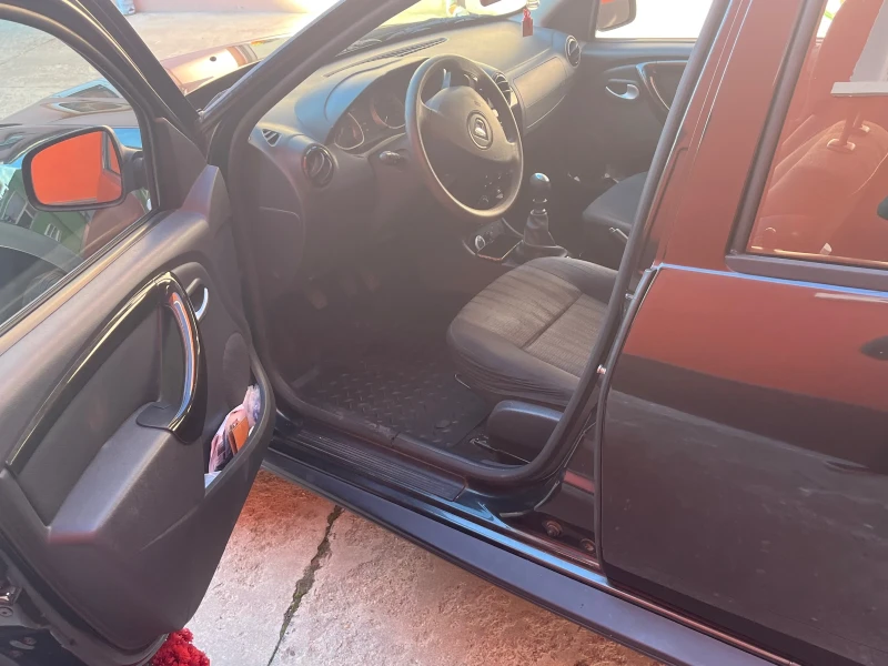 Dacia Duster джип, снимка 8 - Автомобили и джипове - 52156695
