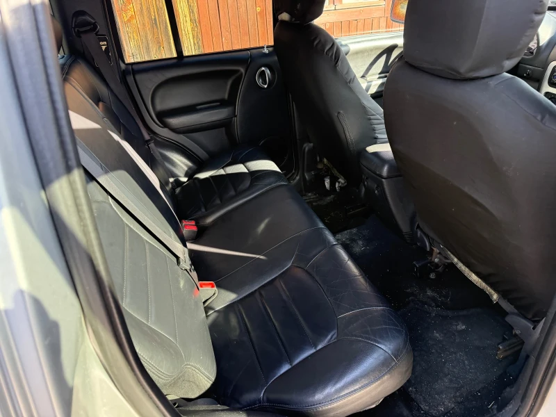 Jeep Cherokee 2.8 CRD, снимка 9 - Автомобили и джипове - 53219993