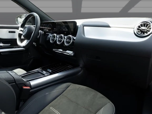 Mercedes-Benz GLA 220 d 4Matic = AMG Line = �������� | Mobile.bg � ����������� 9