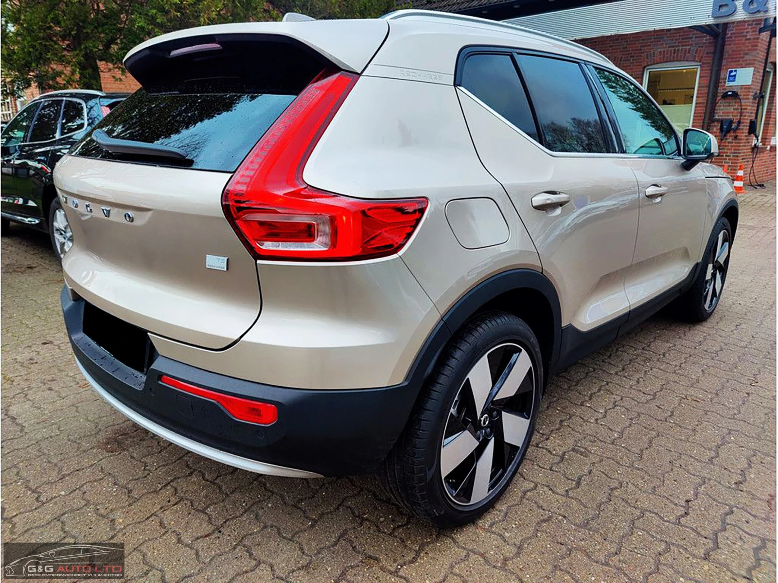 Volvo XC40 T5/PLUG-IN HYBRID/HK/CAMERA/NAVI/378 - изображение 5