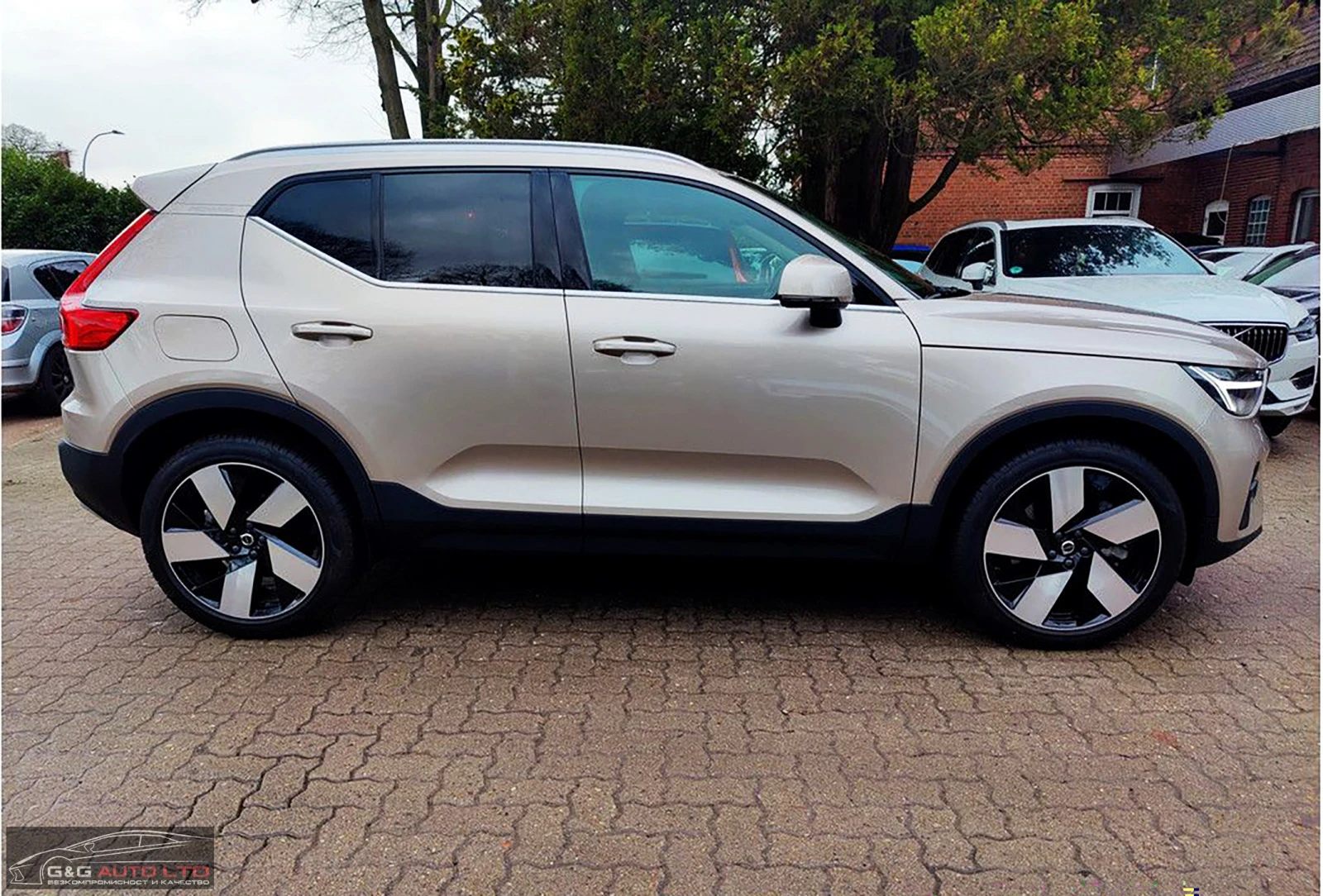 Volvo XC40 T5/PLUG-IN HYBRID/HK/CAMERA/NAVI/378 - изображение 4