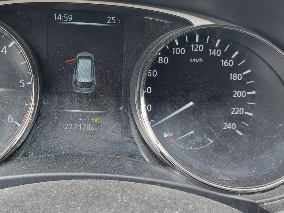 Nissan X-trail 1.6D ОЧАКВАН ВНОС /СЕРВИЗНА ИСТОРИЯ . - изображение 9