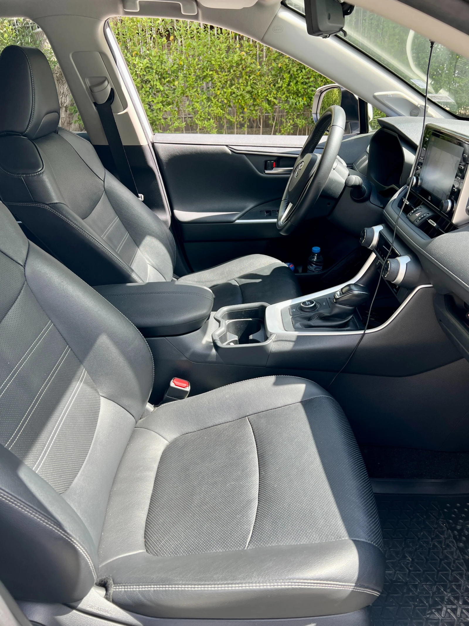 Toyota Rav4 Luxury Premium AWD - изображение 7