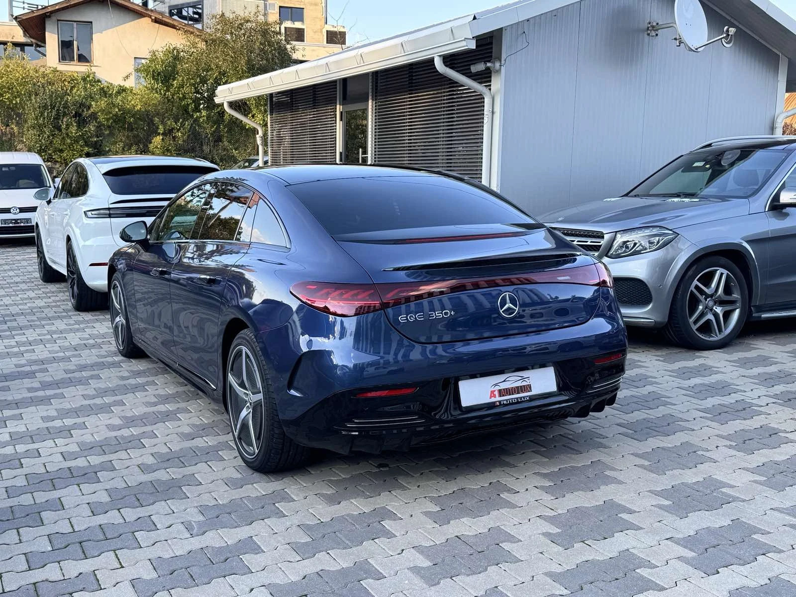 Mercedes-Benz EQE 350+ /AMGx2/KEYLESS/PANO/Assist/360/MBUX/DISTRONIC - изображение 5