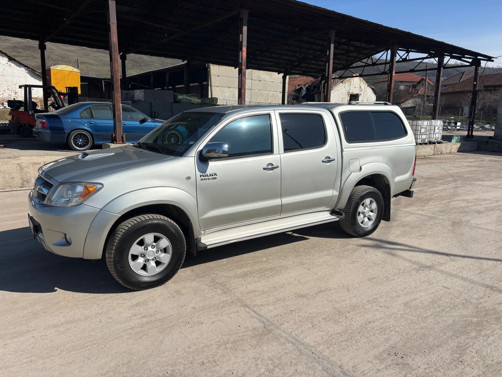 Toyota Hilux 3.0 D4D, снимка 6 - Автомобили и джипове - 53809259