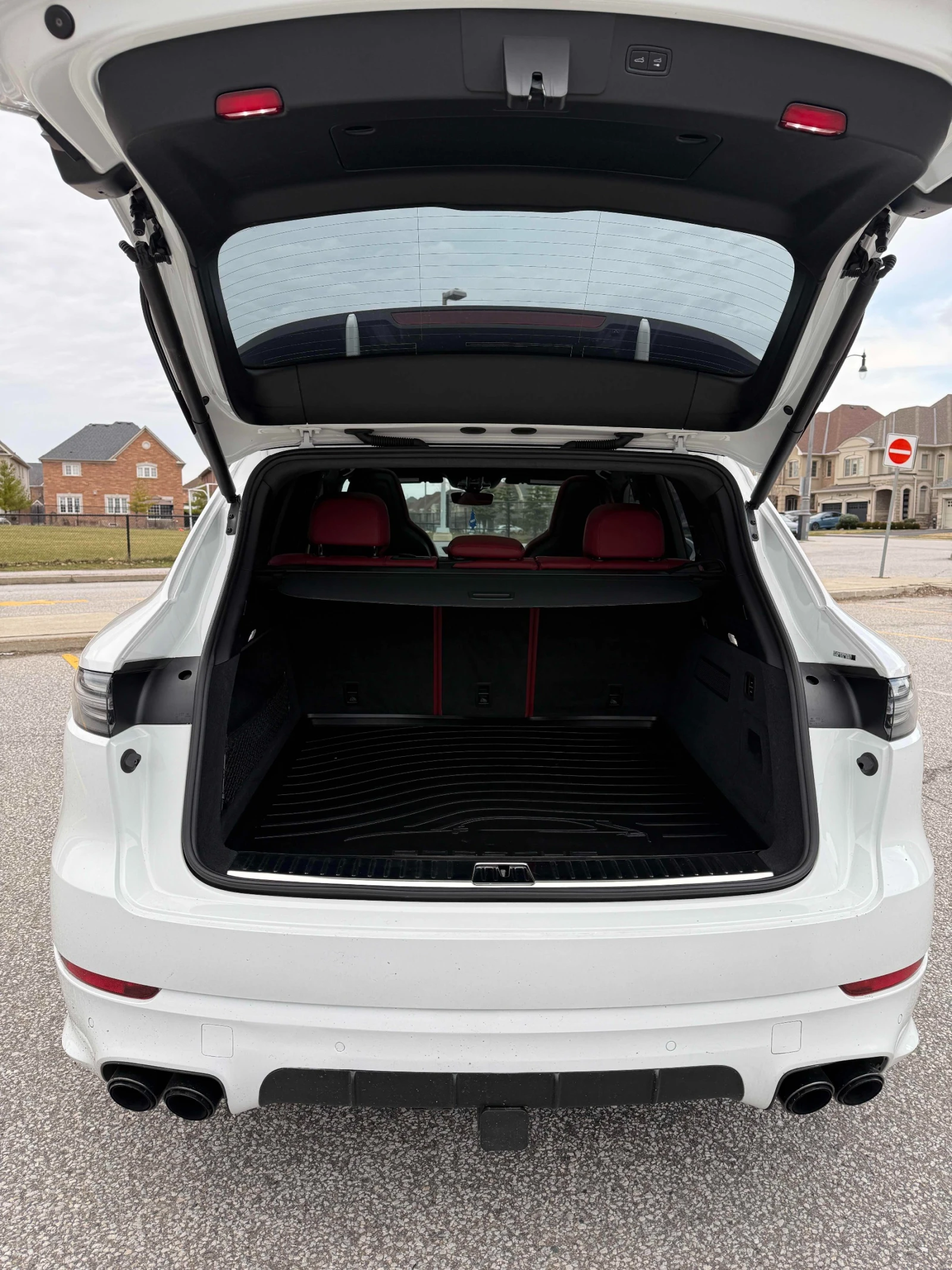 Porsche Cayenne GTS * * CARFAX * * АВТО КРЕДИТ * * , снимка 14 - Автомобили и джипове - 54139189