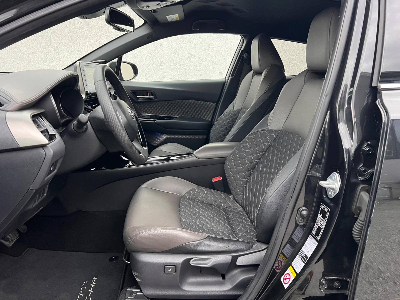 Toyota C-HR Hybrid 96500km * * ПРОЧЕТИ ОПИСАНИЕТО* * , снимка 11 - Автомобили и джипове - 54546568