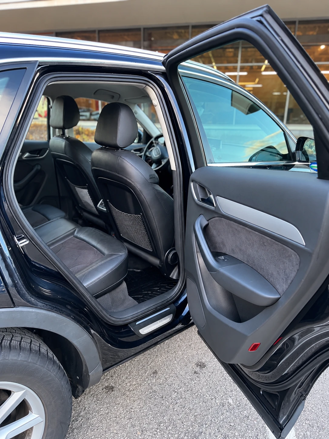 Audi Q3 2.0 TDI S-line Quattro, снимка 7 - Автомобили и джипове - 55968398