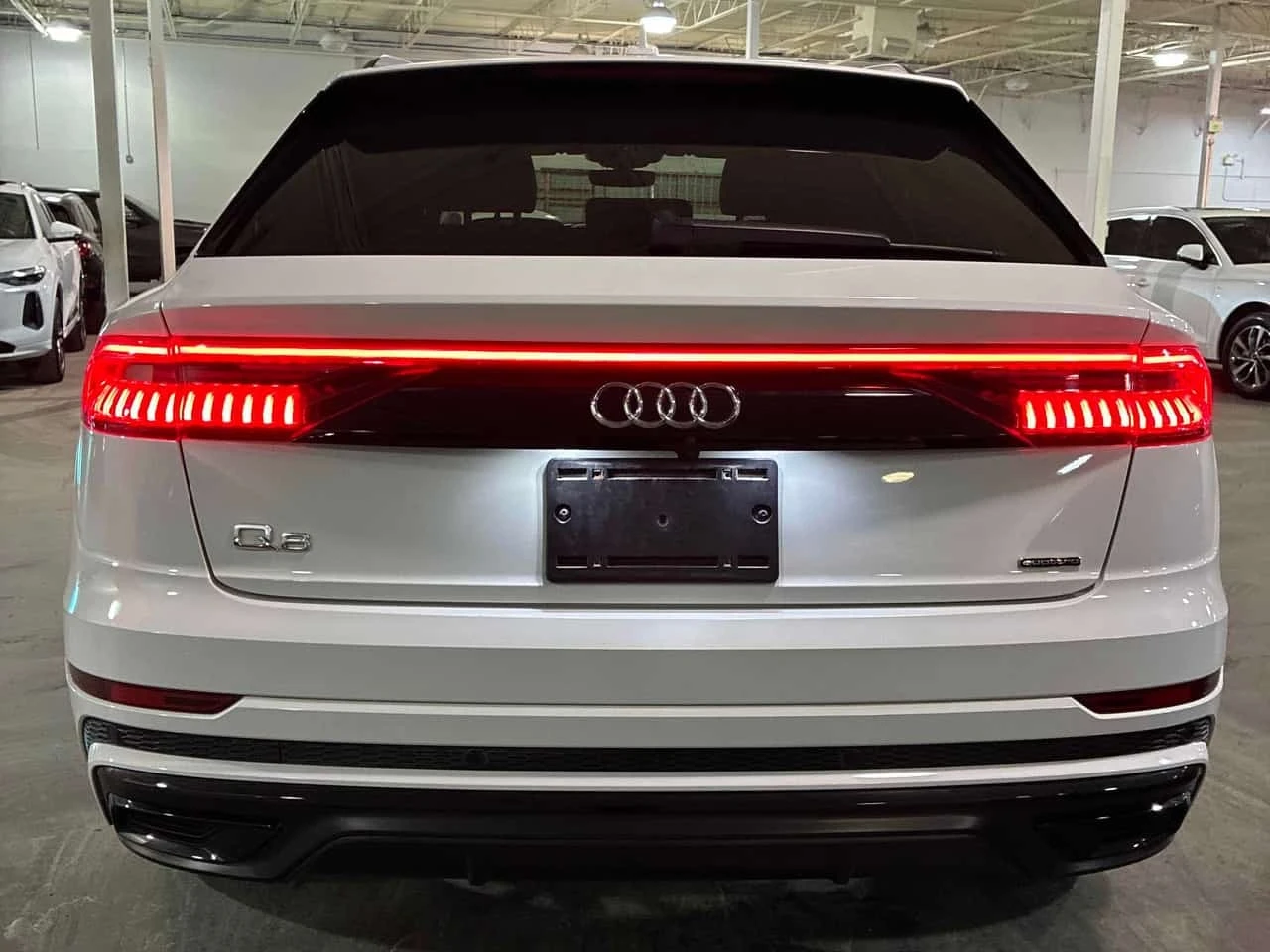 Audi Q8 * Technik * АВТОКРЕДИТ * ГЛАВНО ПРЕДСТАВИТЕЛСТВО, снимка 5 - Автомобили и джипове - 56235795