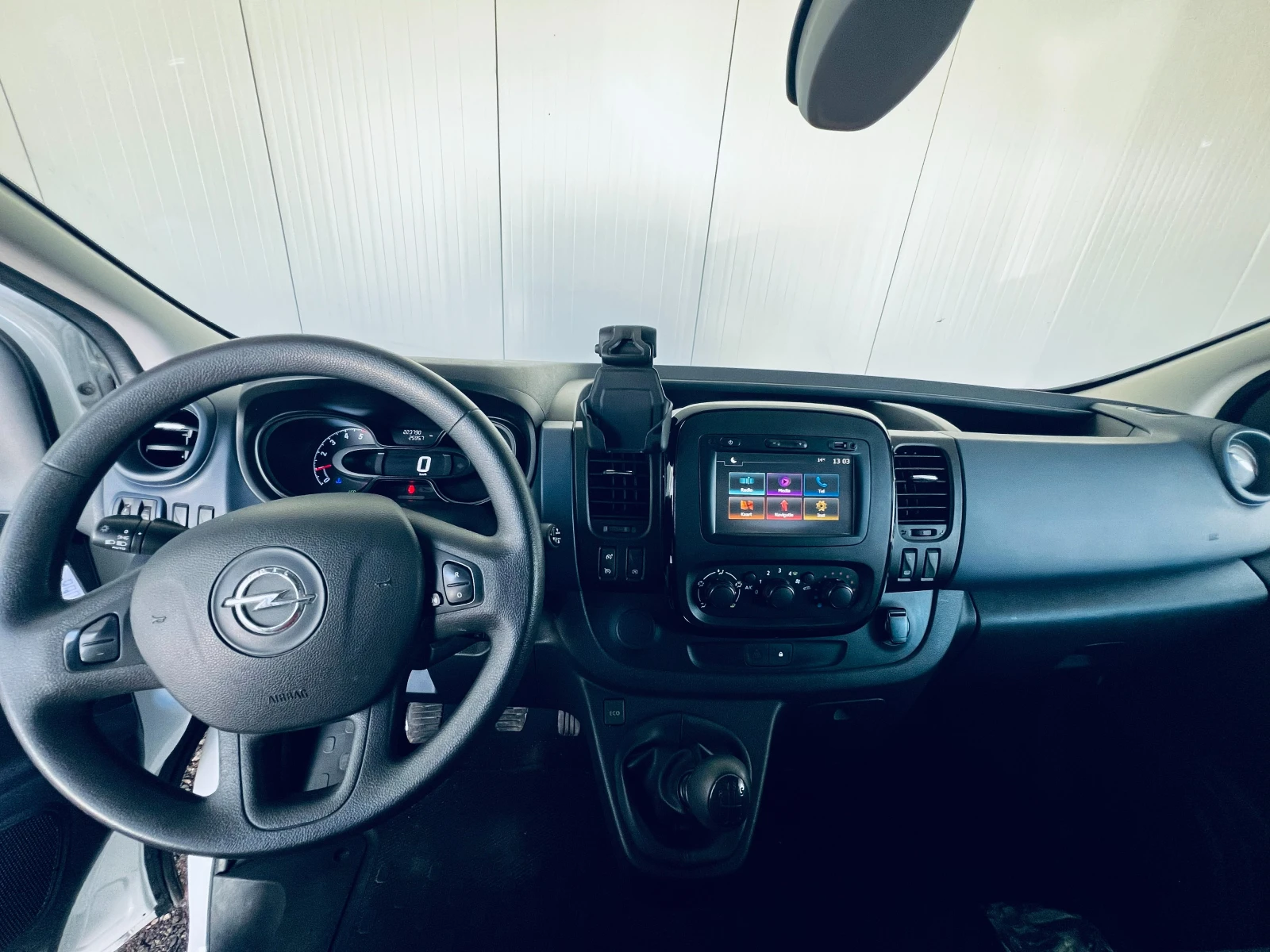 Opel Vivaro  - изображение 7