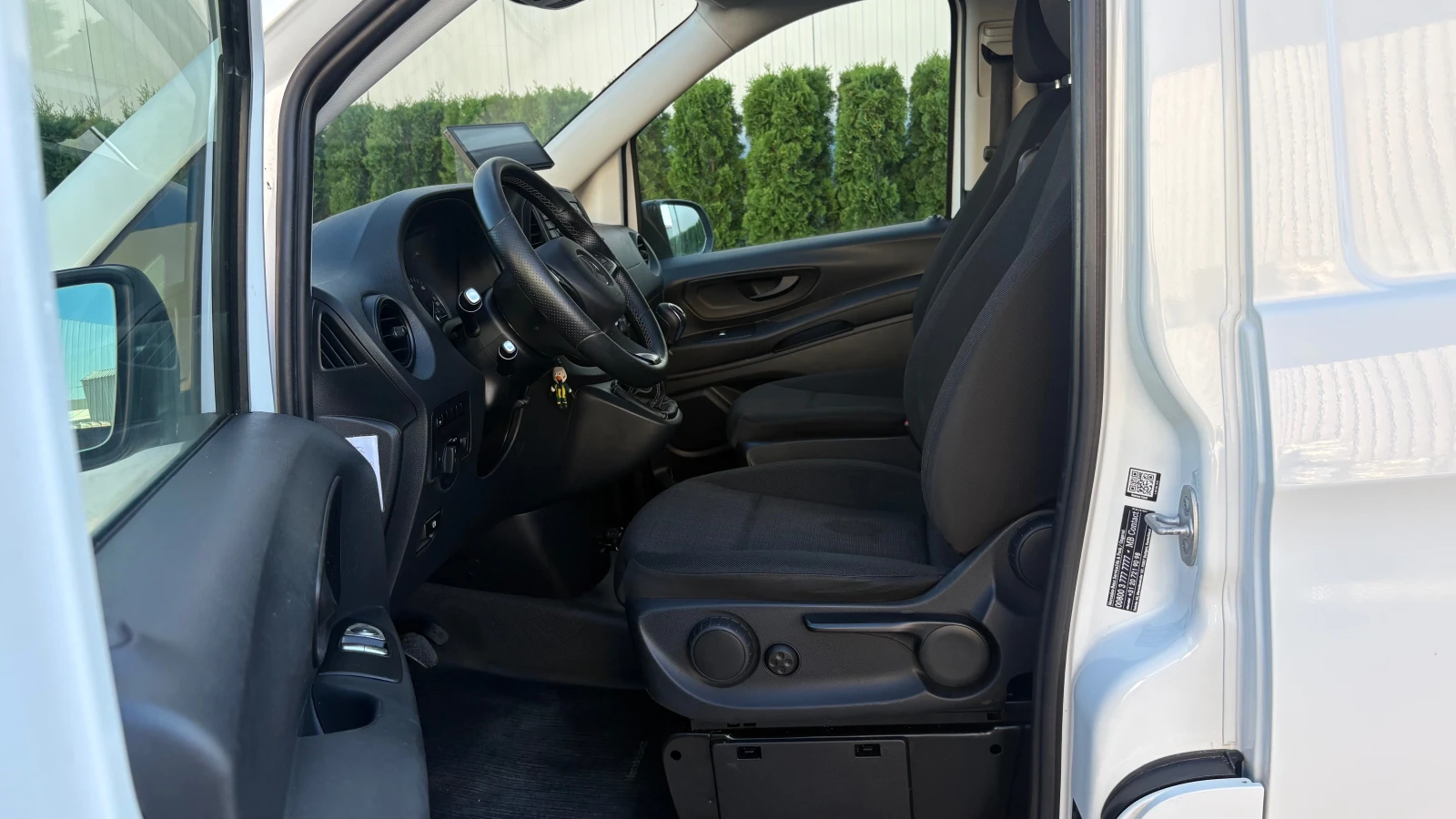 Mercedes-Benz Vito 109 CDI, снимка 10 - Бусове и автобуси - 55254270