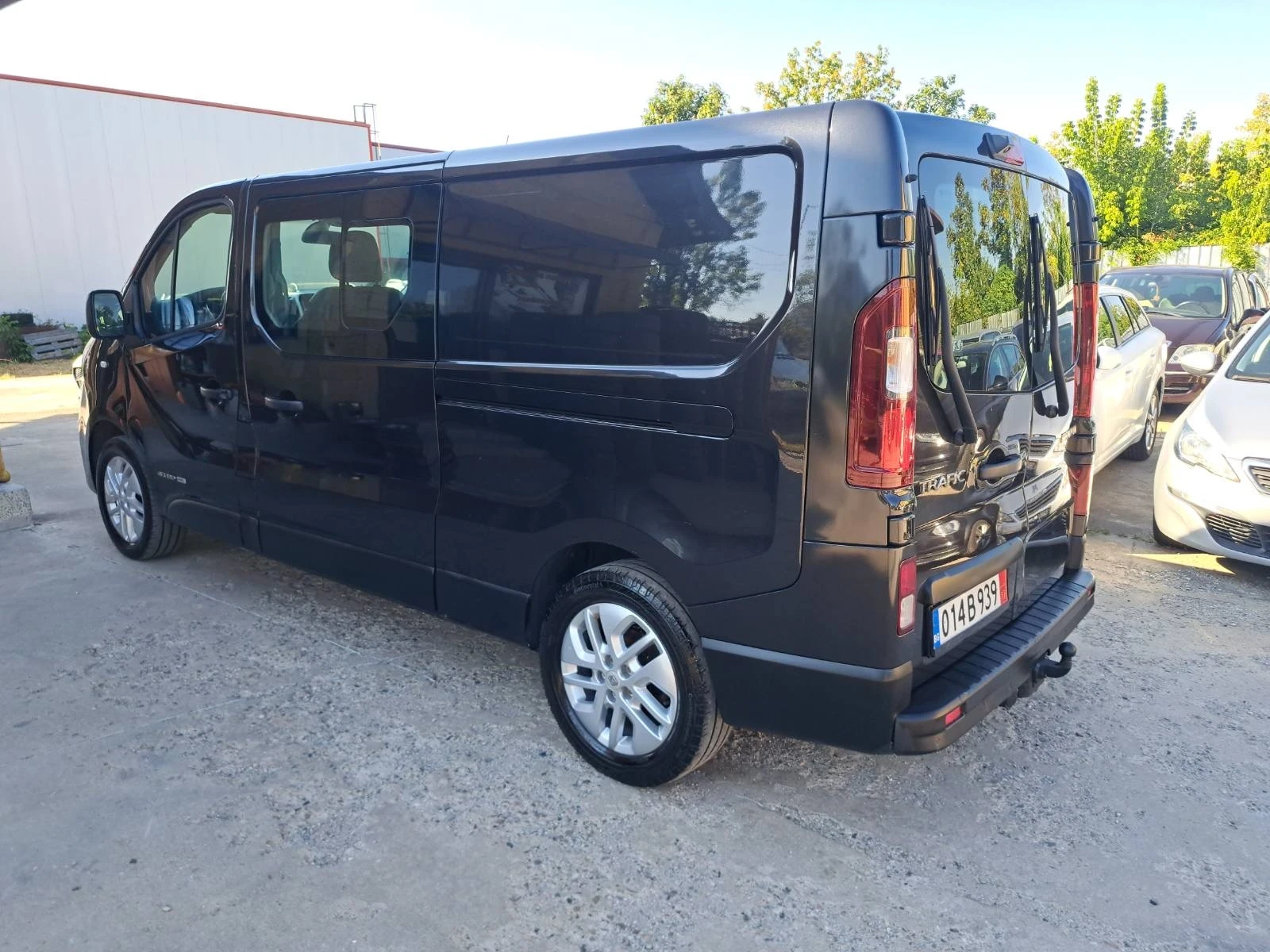 Renault Trafic 1.6cdti 6+ 1м 120кс, снимка 6 - Бусове и автобуси - 55636312