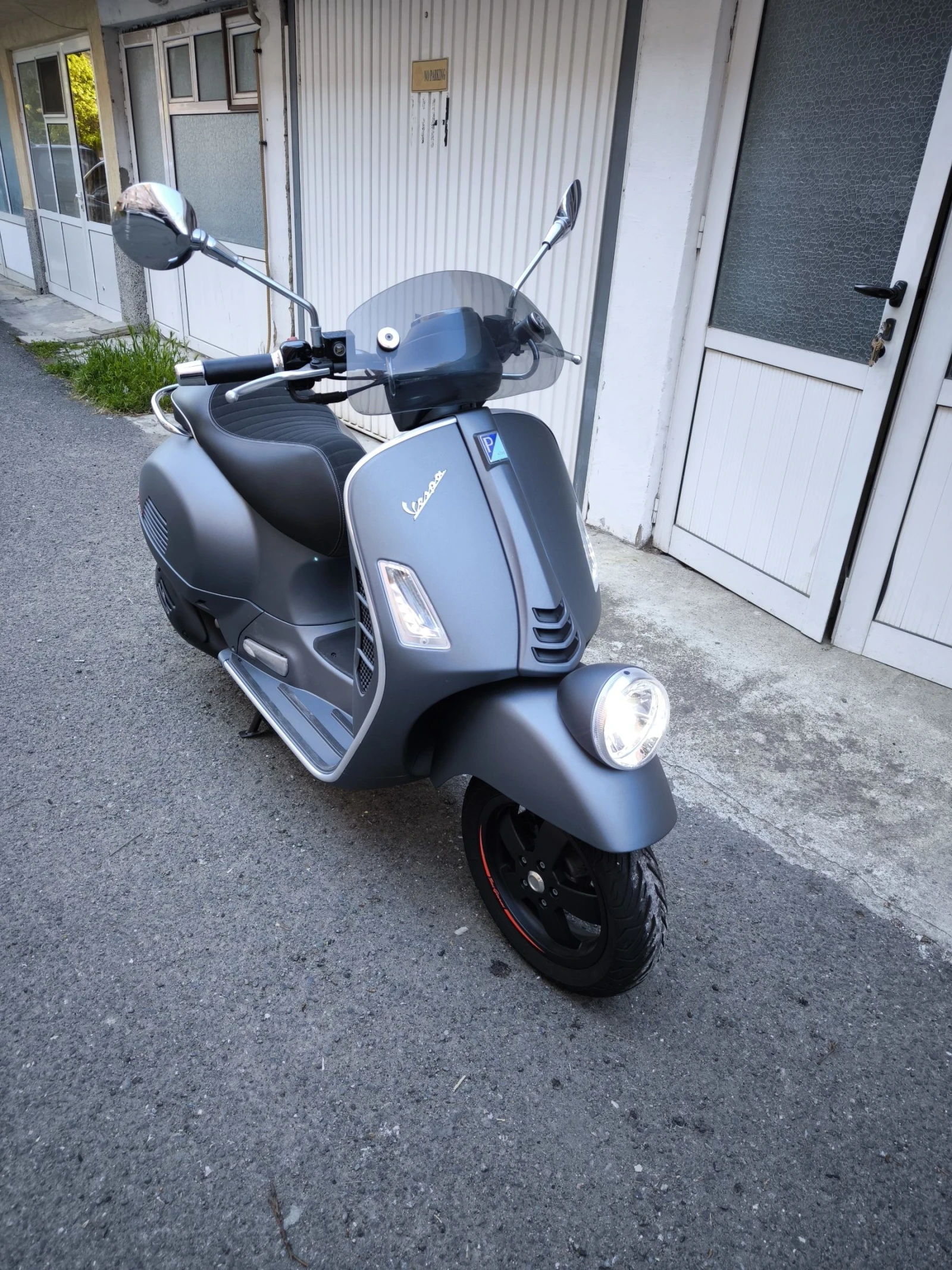 Vespa GTV SEI GIORNI  