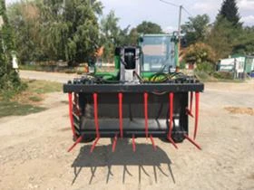 Трактор New Holland Влагомер с мелница , снимка 16