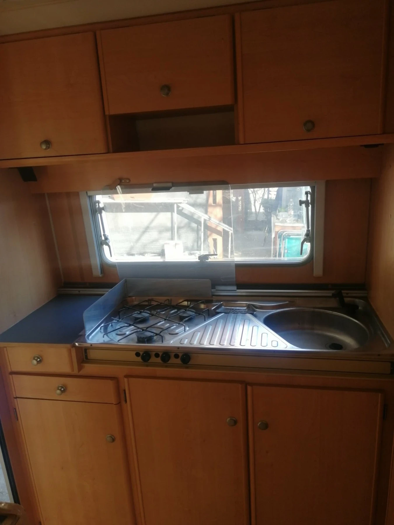 Каравана Caravelair, снимка 12 - Каравани и кемпери - 55127598