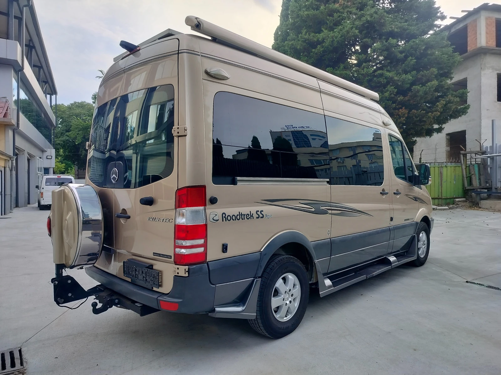 Кемпер Mercedes-Benz SPRINTER, снимка 2 - Каравани и кемпери - 55384477