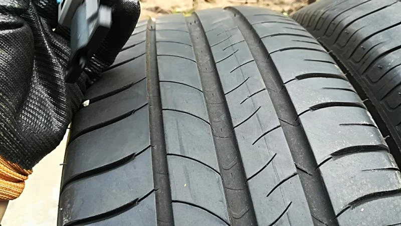 Гуми Летни 215/60R16, снимка 4 - Гуми и джанти - 25327810