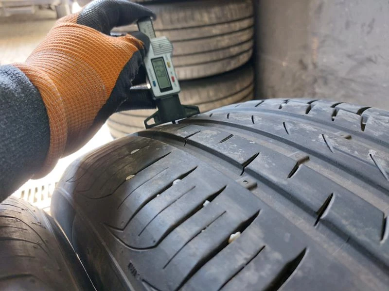 Гуми Летни 275/45R19, снимка 5 - Гуми и джанти - 36790950